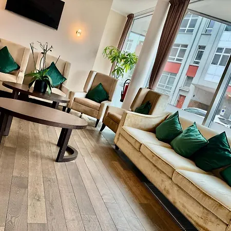 Hotel Skyline Frankfurt 4*