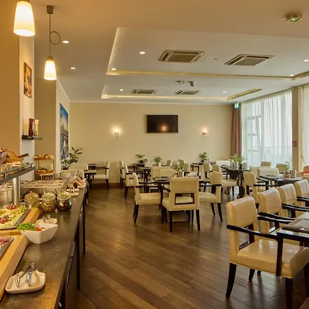 Skyline Frankfurt Hotel 4*