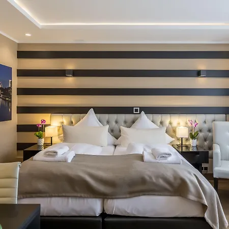 Skyline Frankfurt 4*