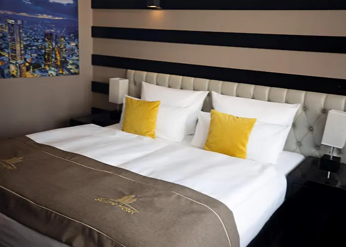 Hotel Skyline Frankfurt 4*