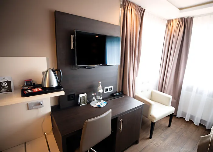 Skyline Frankfurt 4*